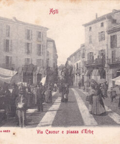 ASTI - Via Cavour e Piazza d'Erbe (mercato)