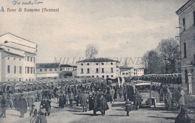 NOVE DI BASSANO (Vicenza) - Truppe di soldati in piazza 1918